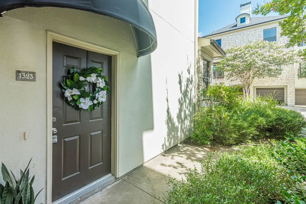 7701 Rialto Boulevard 1323, Austin