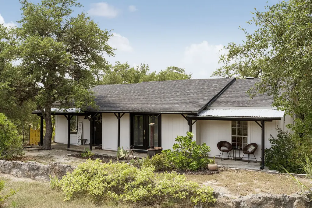 2591 Spring Valley Drive, Dripping Springs