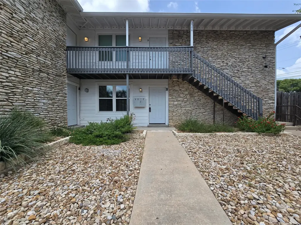 2504 Manor Circle B, Austin