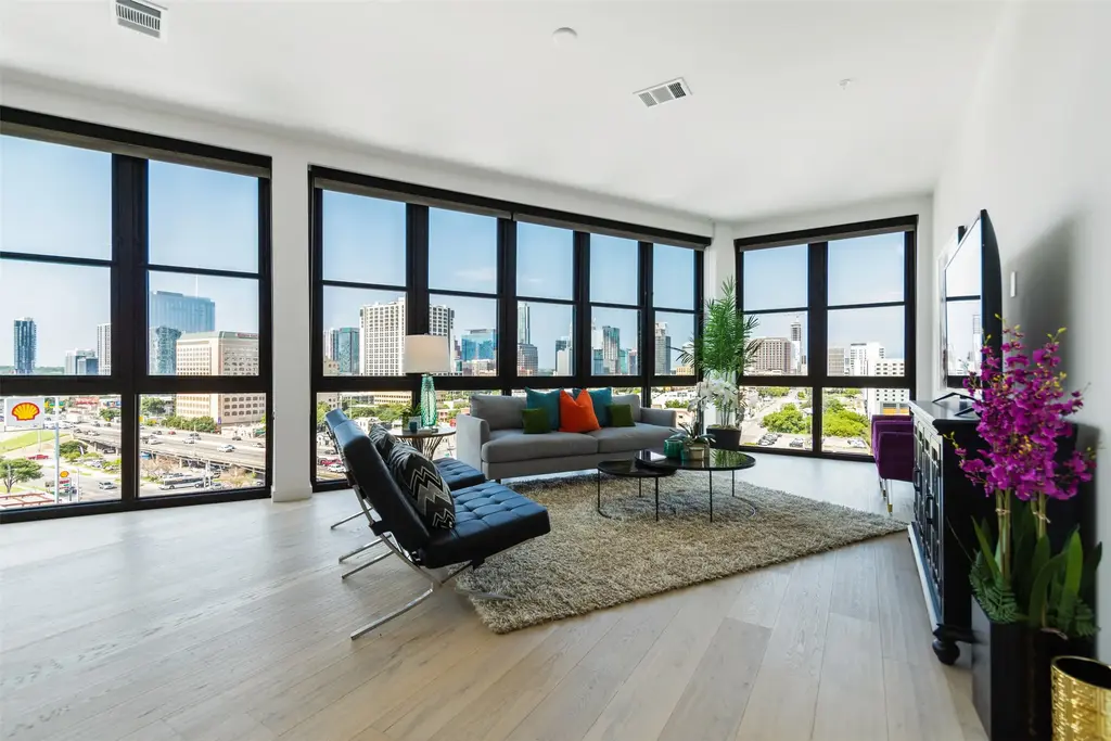 800 Embassy Drive 525, Austin