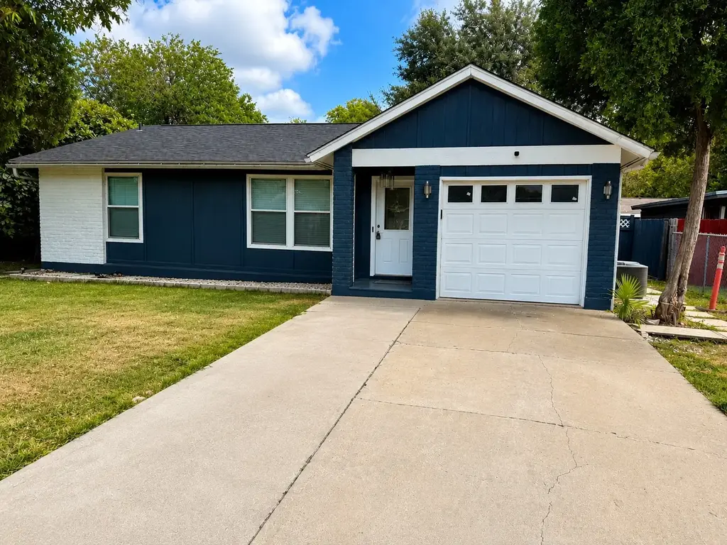5410 Burgundy Drive, Austin