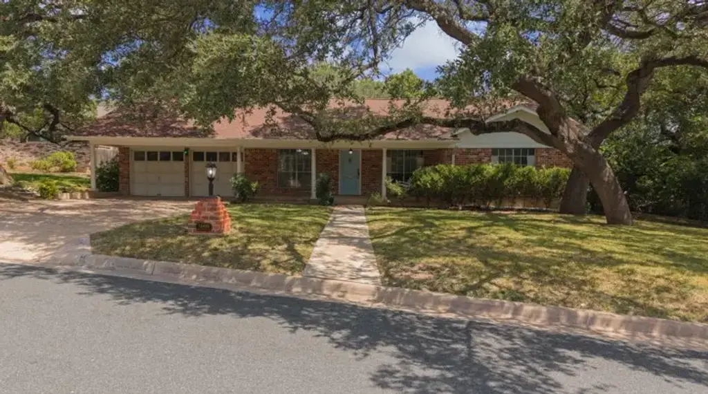 12402 Blue Water Circle, Austin