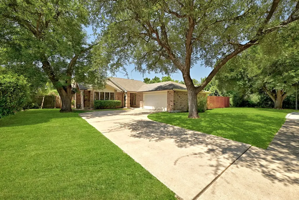 101 Redwood Lane, Pflugerville