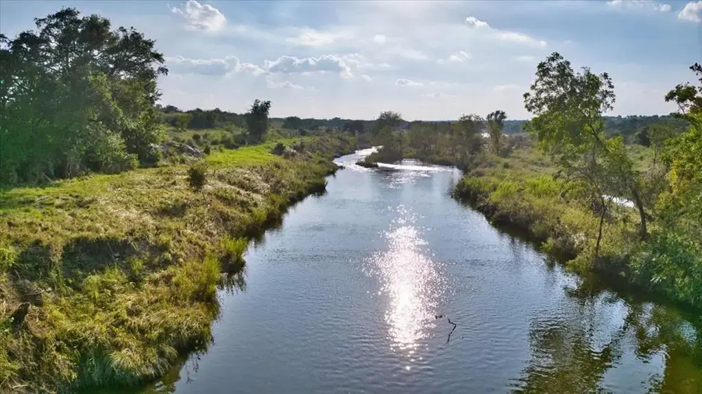 1147 Shafer Lane, Menard