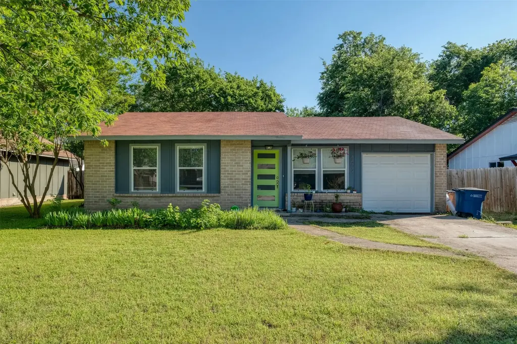 5502 Burgundy Drive, Austin