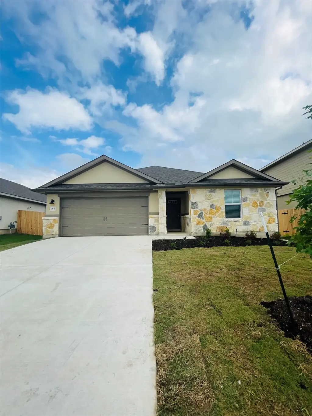 17809 Owl Tree Road, Manor