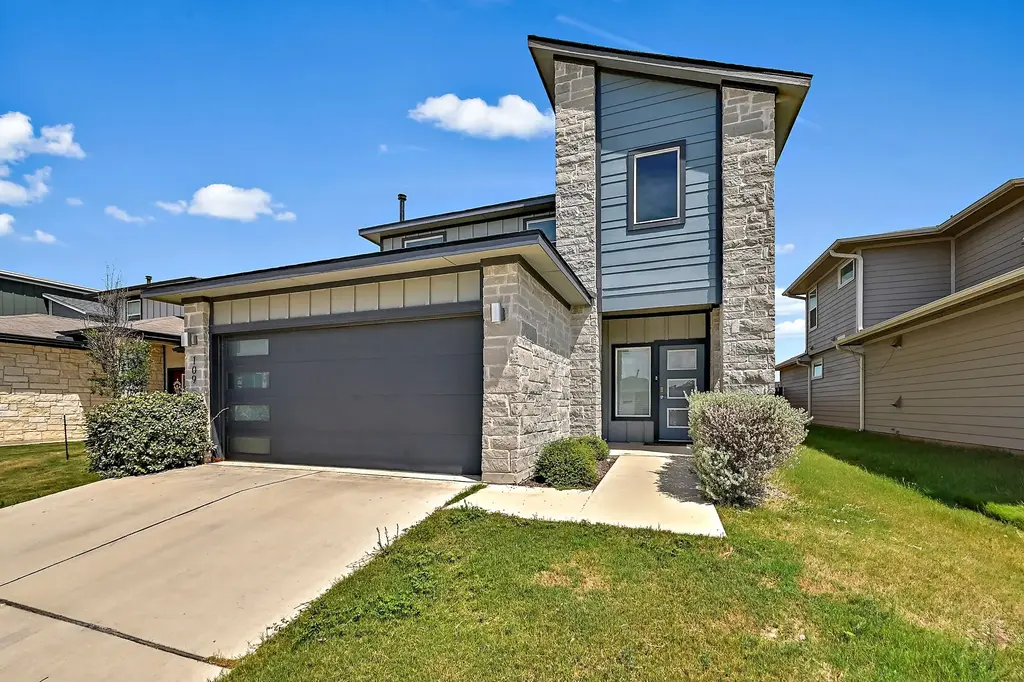 109 Cupreata Lane, Leander