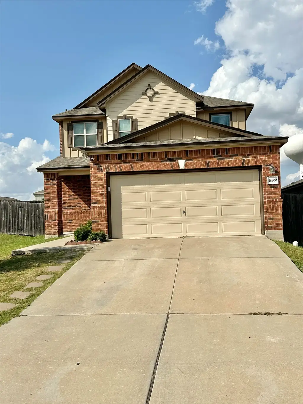 18900 Lady Bird Johnson Street, Manor