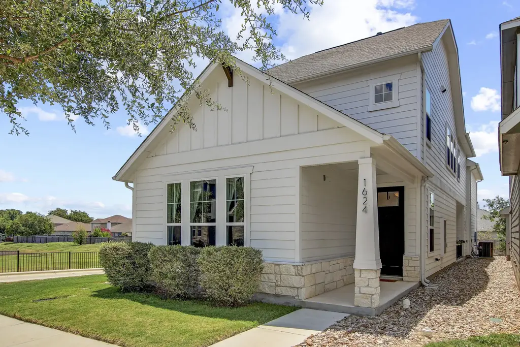 1624 Coral Sunrise Trail, Leander