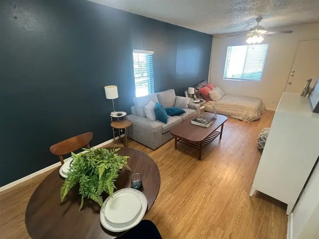 4209 Avenue B Avenue 107, Austin