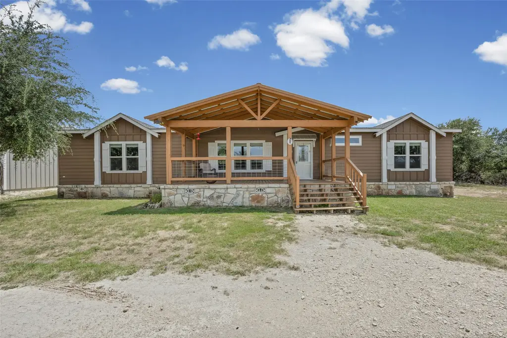 7870 Ranch Road 165, Blanco