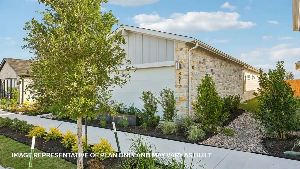 8416 Rhinestone Road, Mustang Ridge
