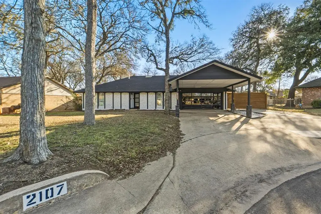 2107 Lewood Circle, Austin