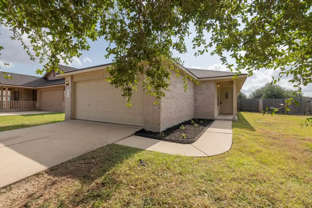 306 Quail Hollow Drive, Hutto