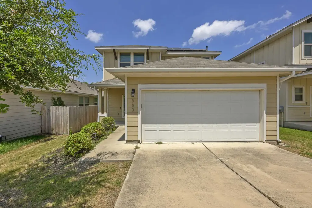 383 Eagle Brook Lane, Buda