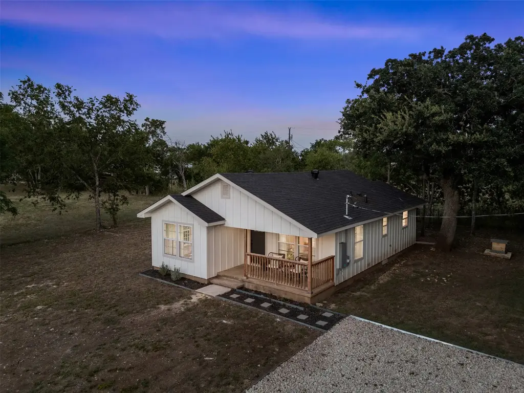 107 Russell Street, Liberty Hill