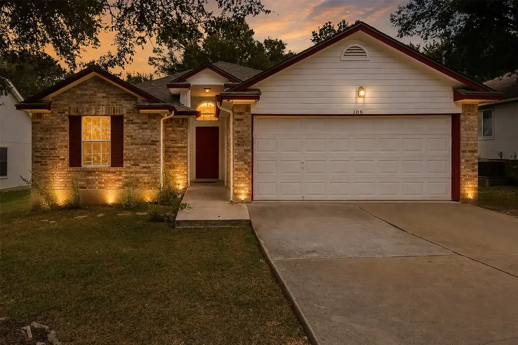 108 Songbird Court, Cedar Creek