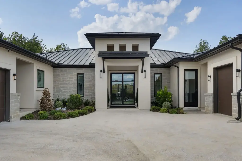 501 Black Wolf Run, Austin