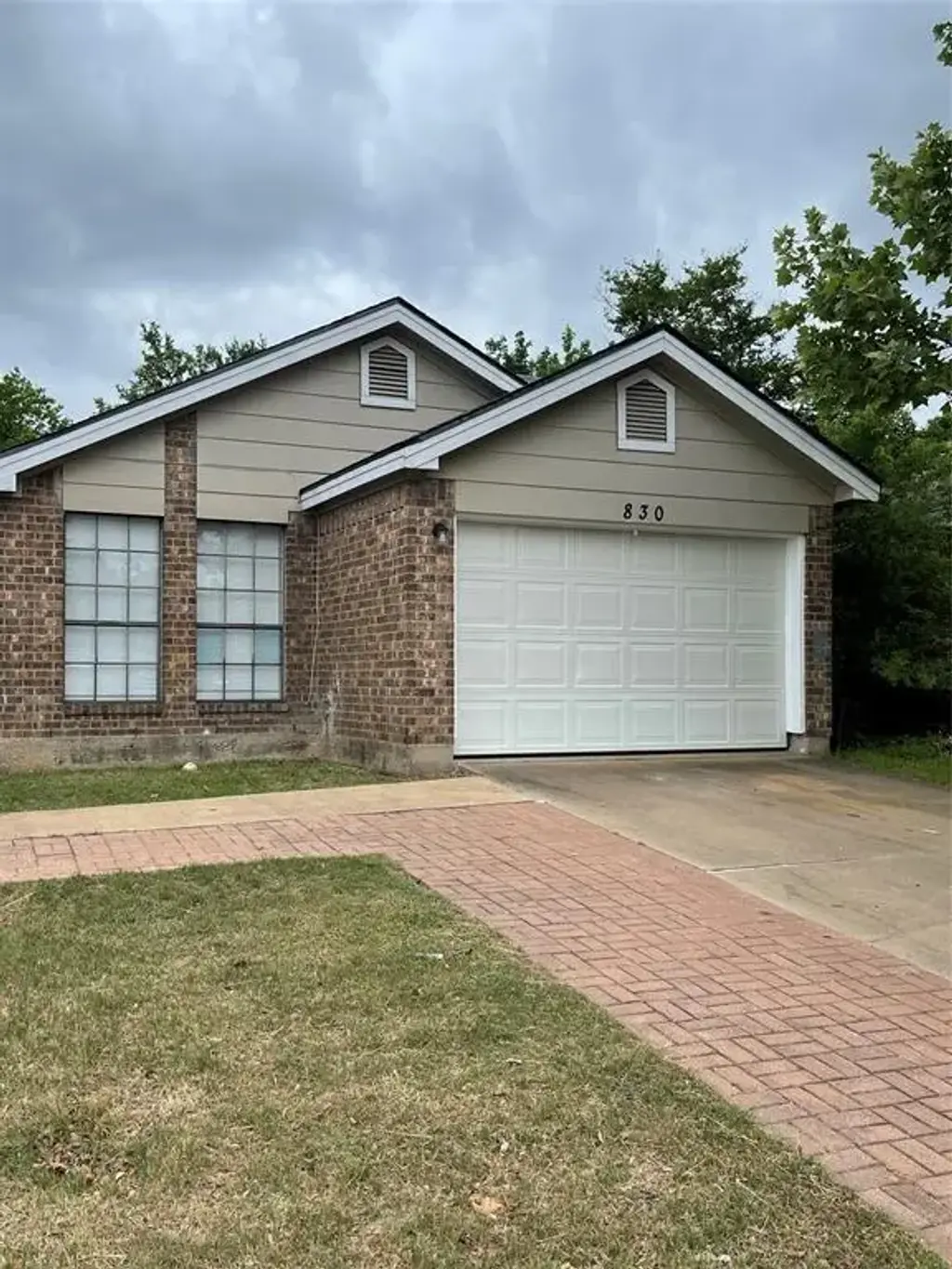 830 Mica Lane, Leander