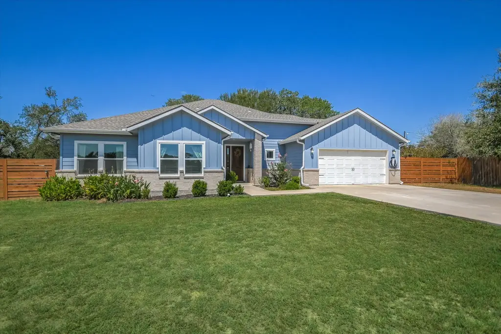 671 Shiloh Road, Bastrop