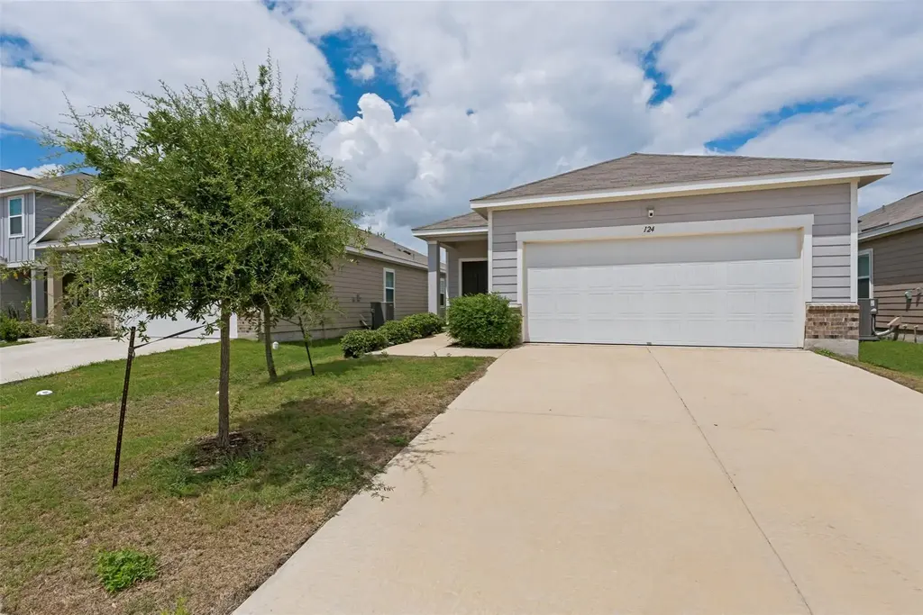 124 Bracken Lane, Maxwell