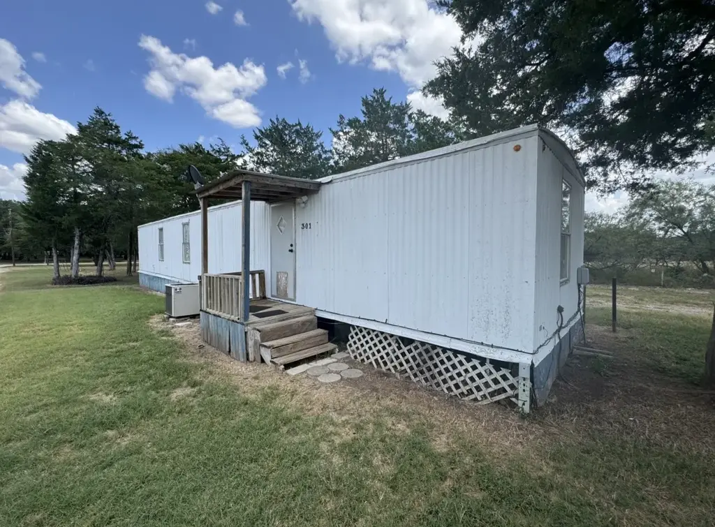 301 Whitetail Lane, Dale