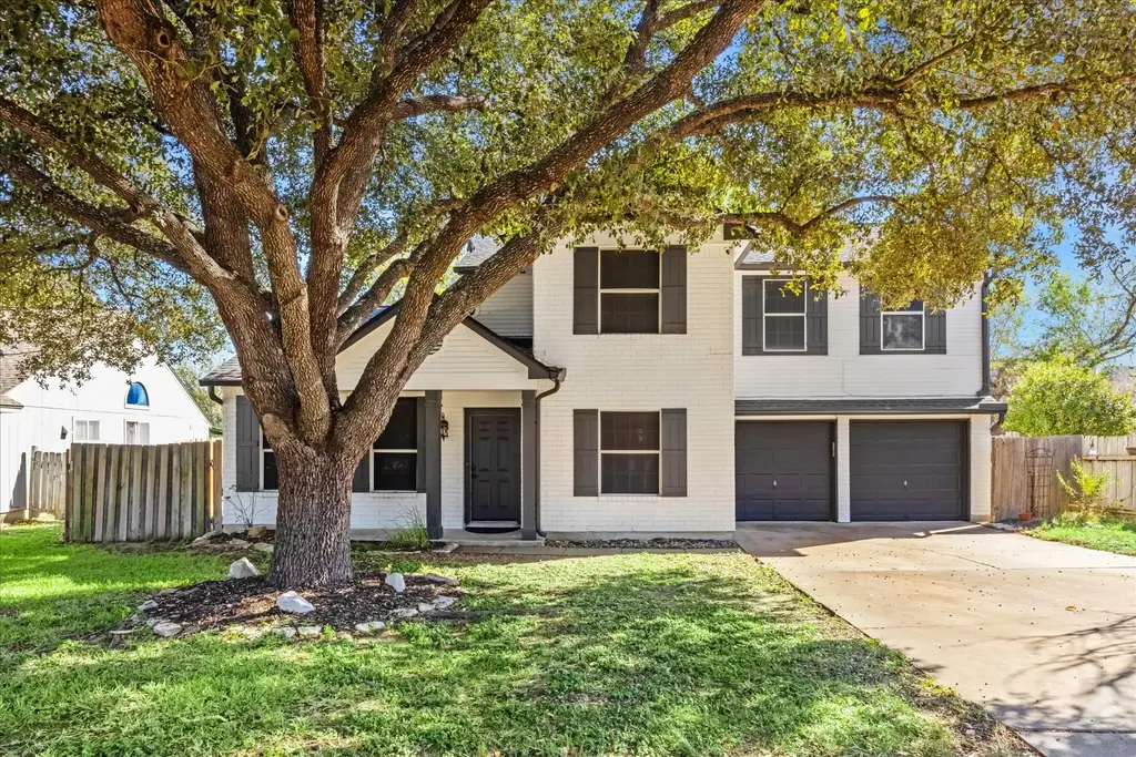12241 Shropshire Boulevard, Austin
