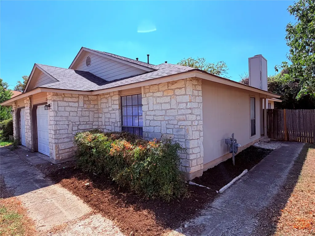 2303 Whitlow Cove, Round Rock