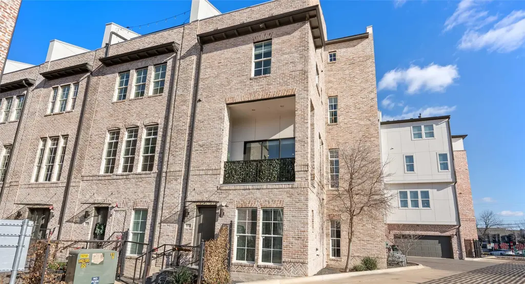 1411 Town Creek Drive 4, Austin