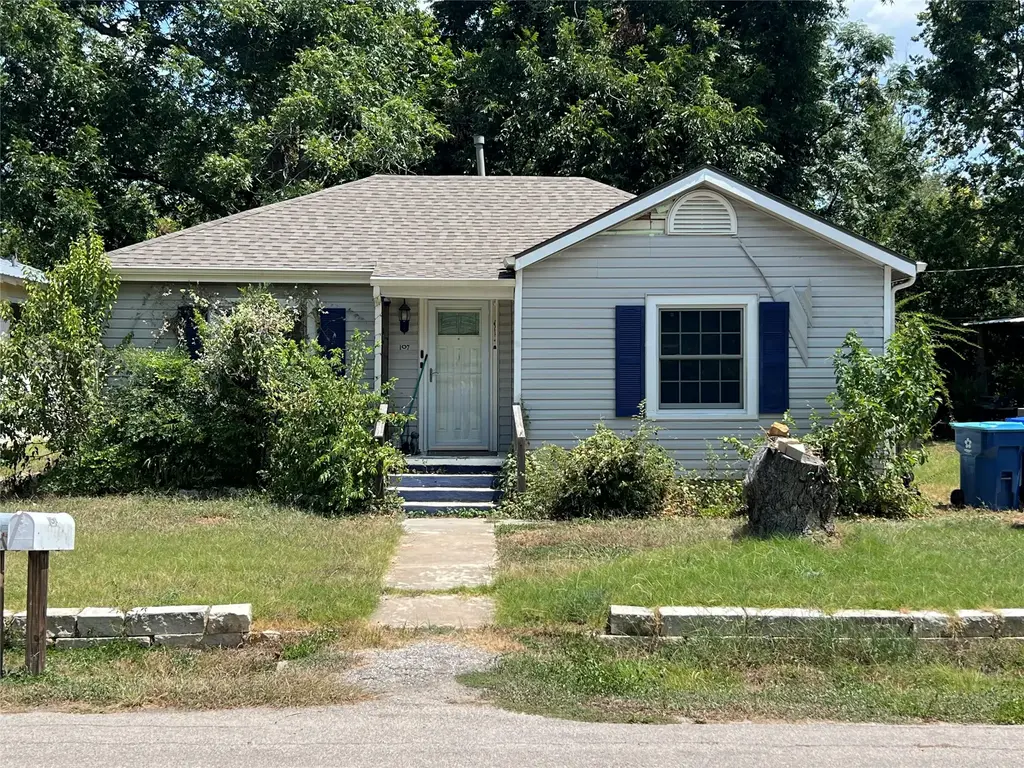 107 W 7th Street, Elgin