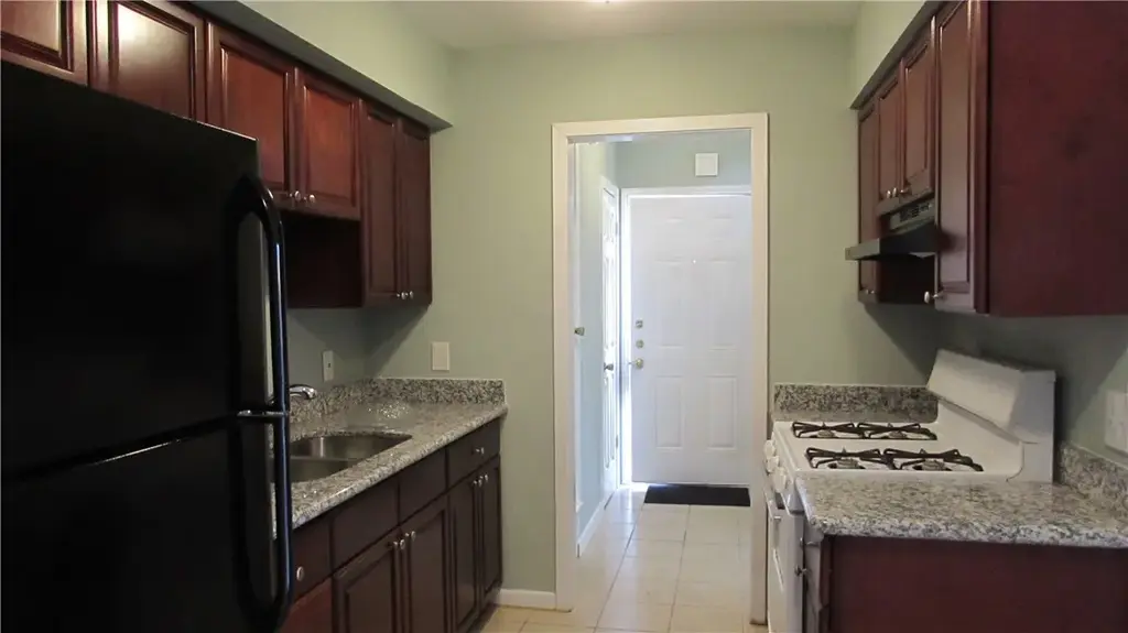 2208 Mission Hill Drive 102, Austin