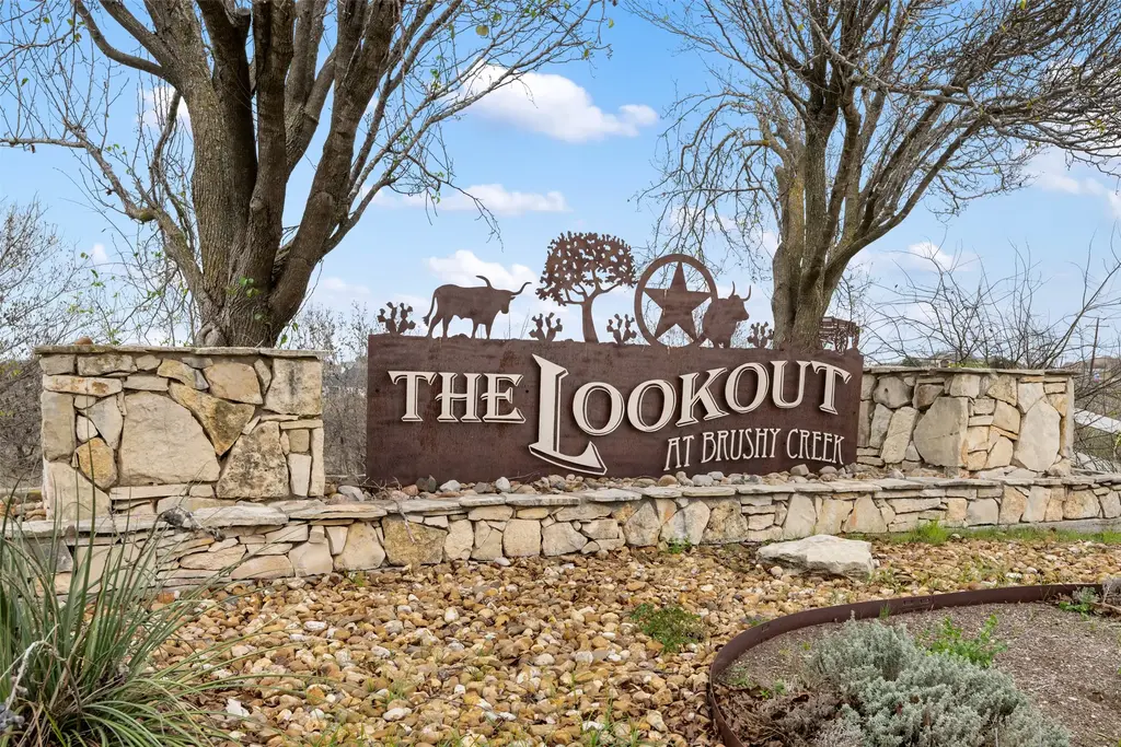 324 Apache Pass, Hutto
