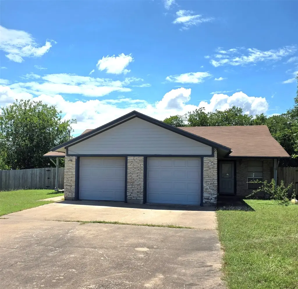 15208 Spring Hill Lane B, Pflugerville