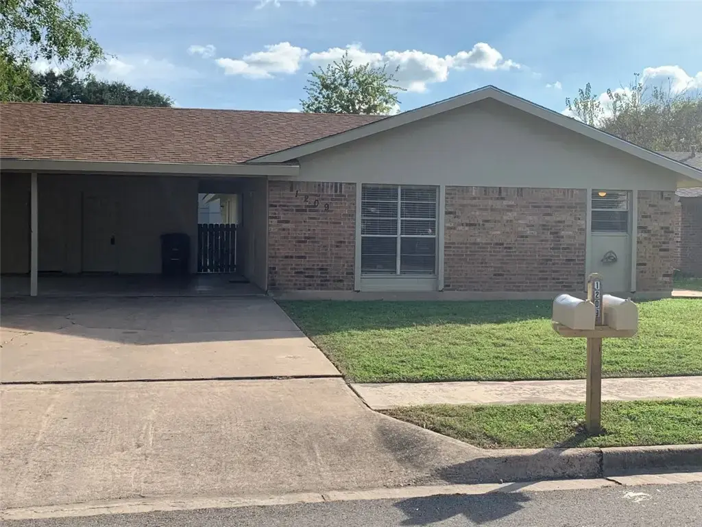 1209 Westcott Drive A, Round Rock