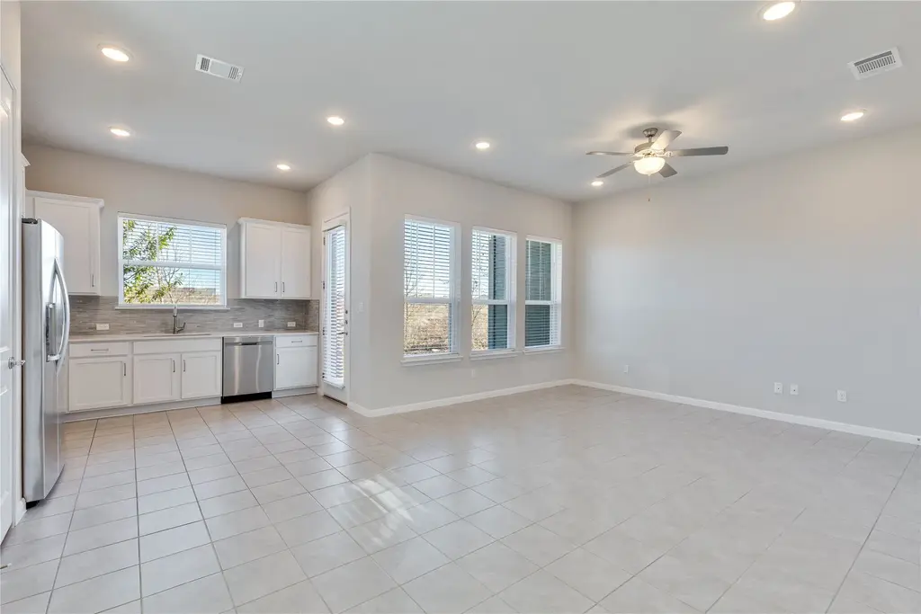 1015 Vista View Drive 502, Georgetown