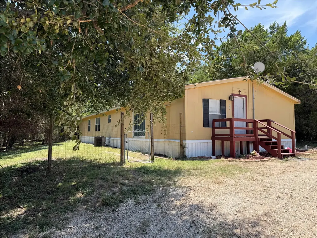 372 County Road 4450, Kempner