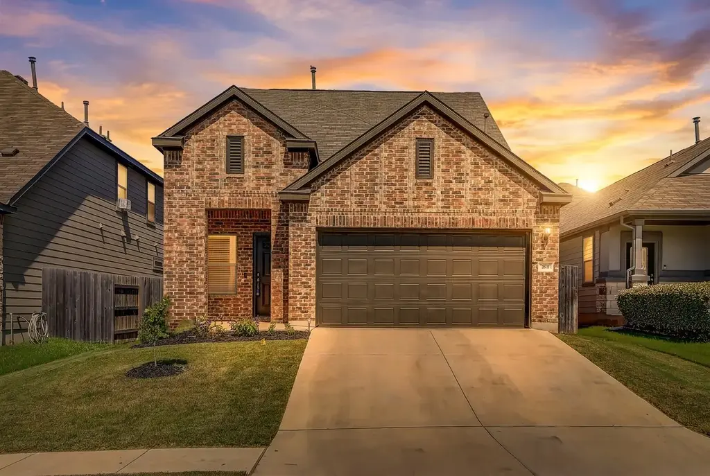 495 Eves Necklace Drive, Buda