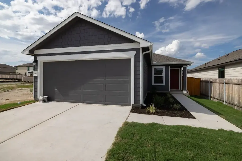 284 Feathers Street, Jarrell