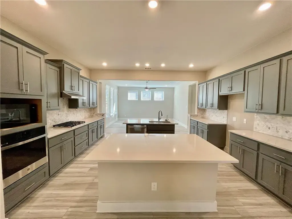 1117 Kerrwood Way, Leander