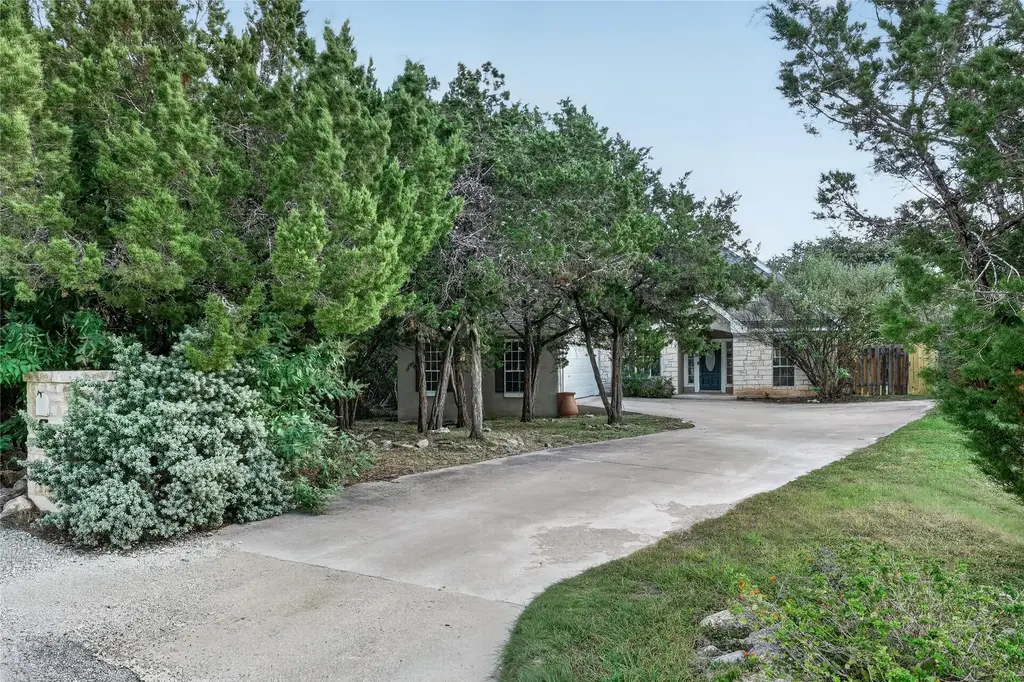 4 Cedarwood Circle, Wimberley