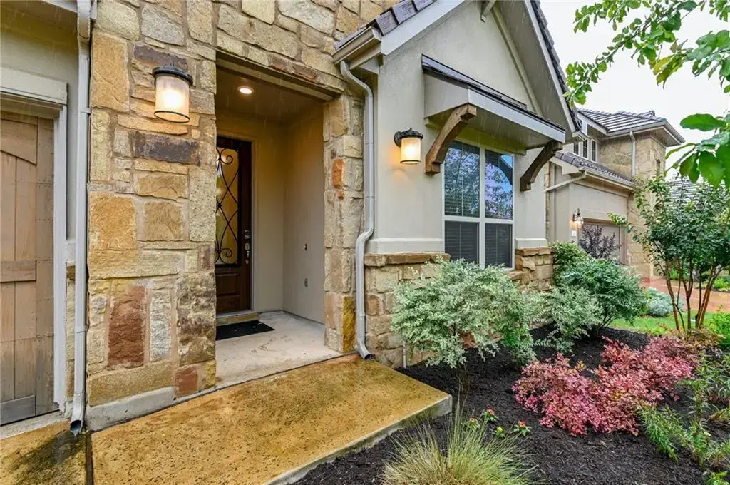 204 Maxwell Way, Austin
