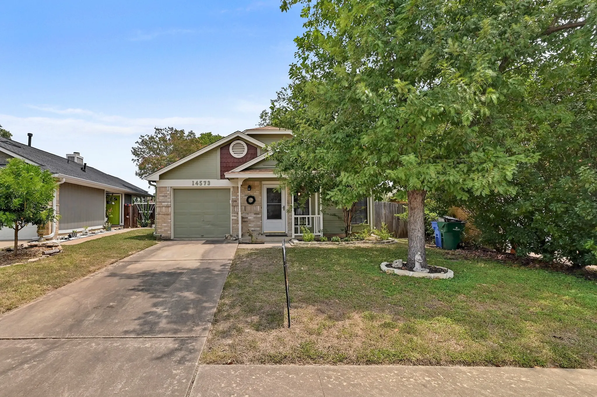 Photo of Listing #1678677