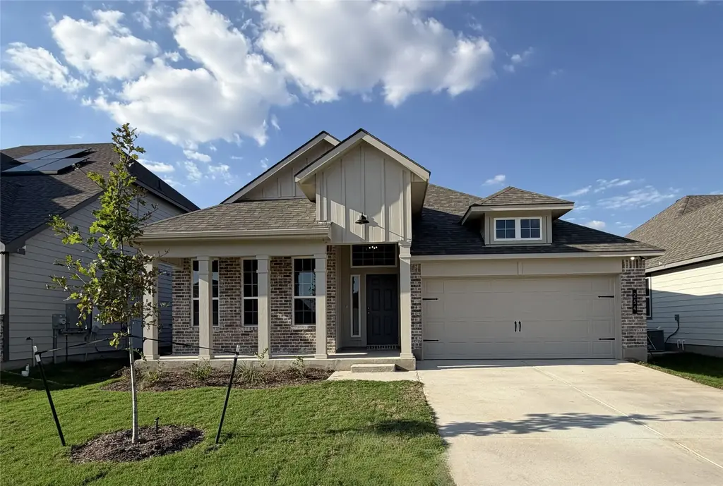 254 Gus Loop, Jarrell