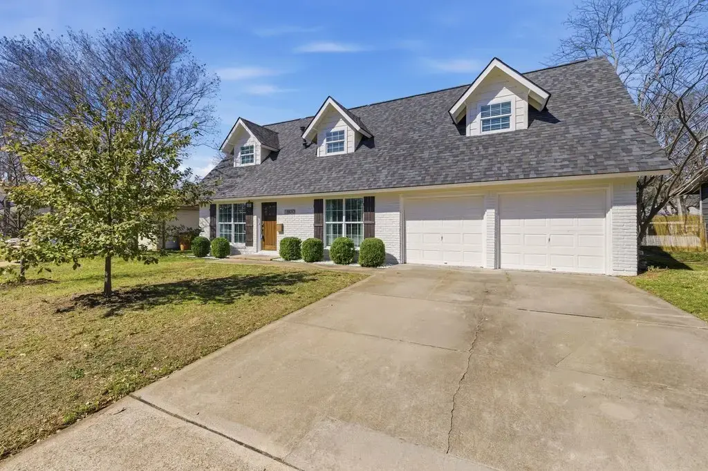 8100 Stillwood Lane, Austin