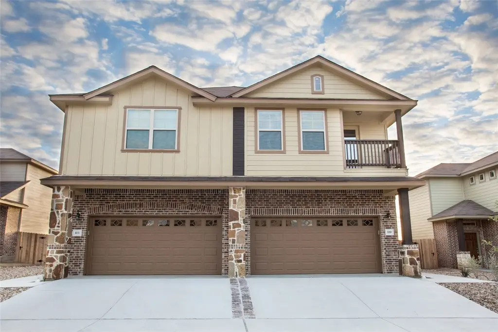 113 Lakeview Court, Kyle