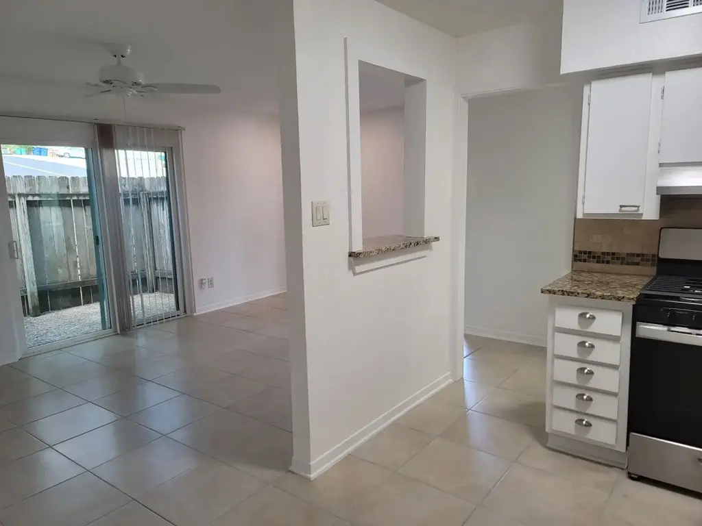 2308 Barton Village Circle 102, Austin