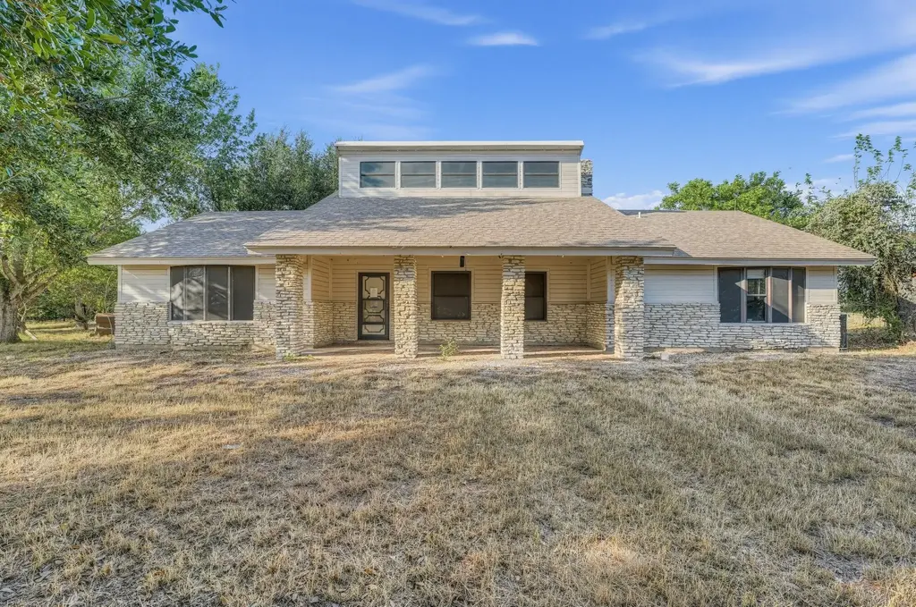 1650 County Road 421, Taylor