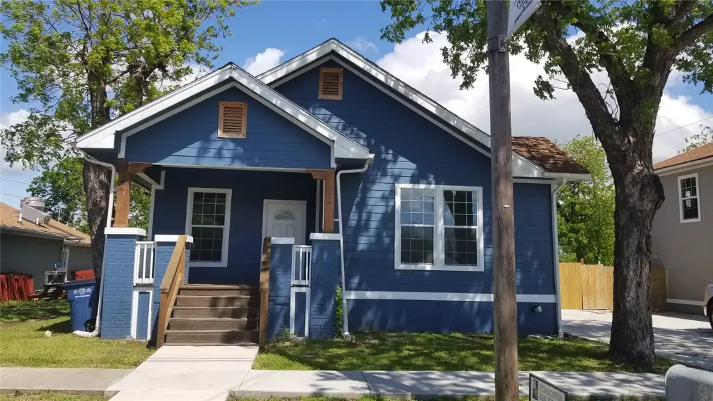 407 S Main Street, Taylor