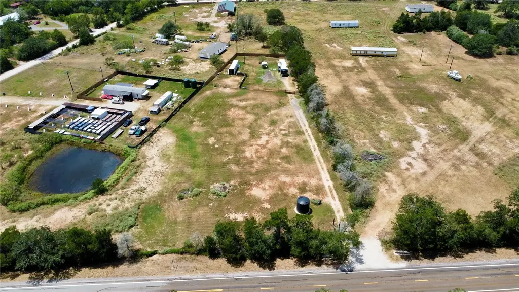 1856 Fm 2104 Highway, Paige