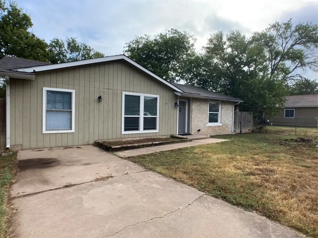 6317 Shadow Bend, Austin